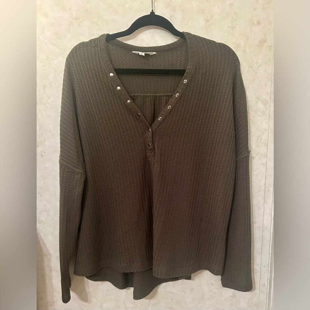 BB Dakota Khaki Button-Detail Blouse